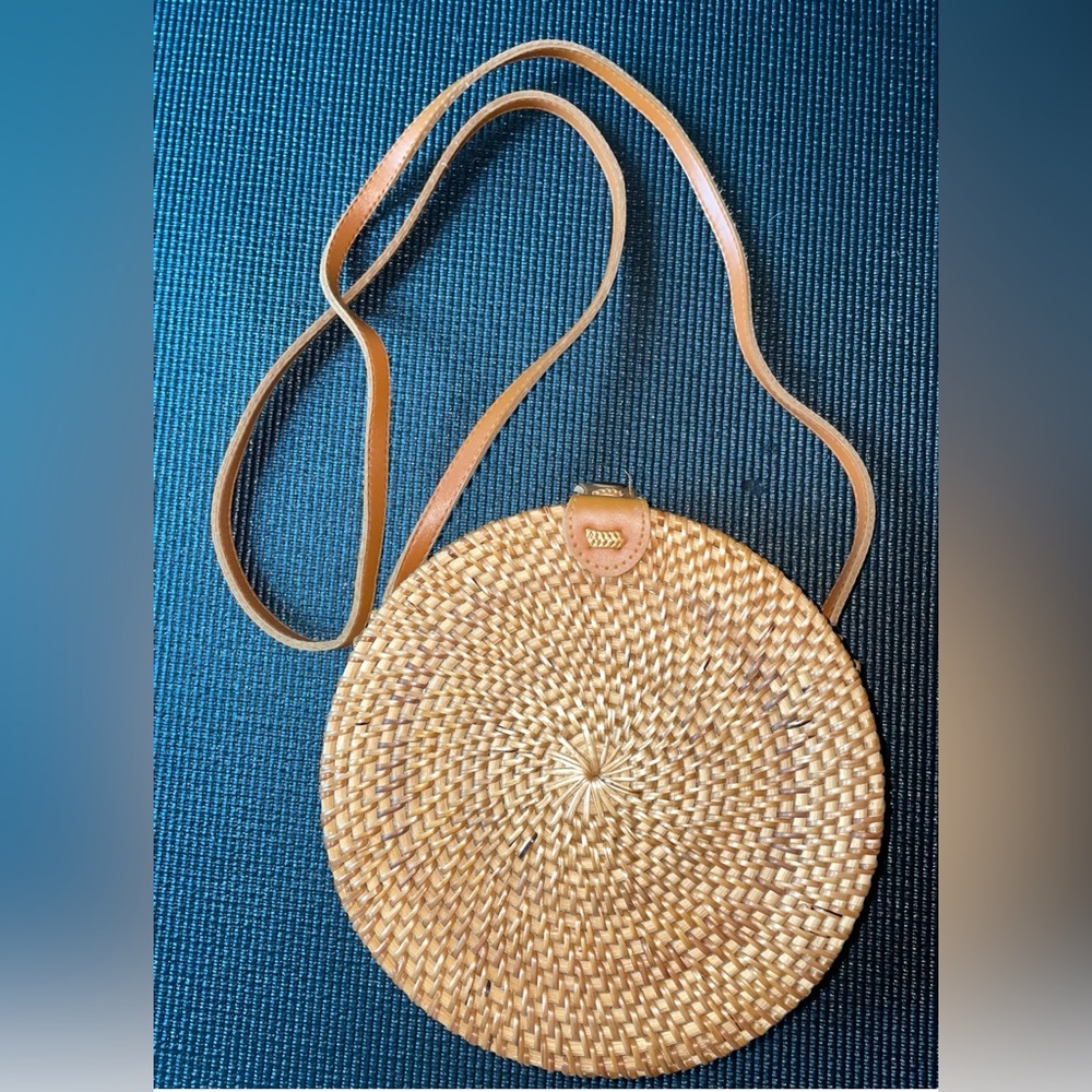 Women Rattan Bag, Handwoven Shoulder Bag Tropical Beach Tote Handbag with Strap